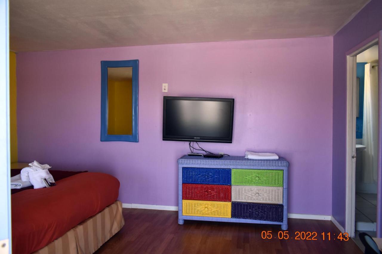 Motel 9 Palms 2*